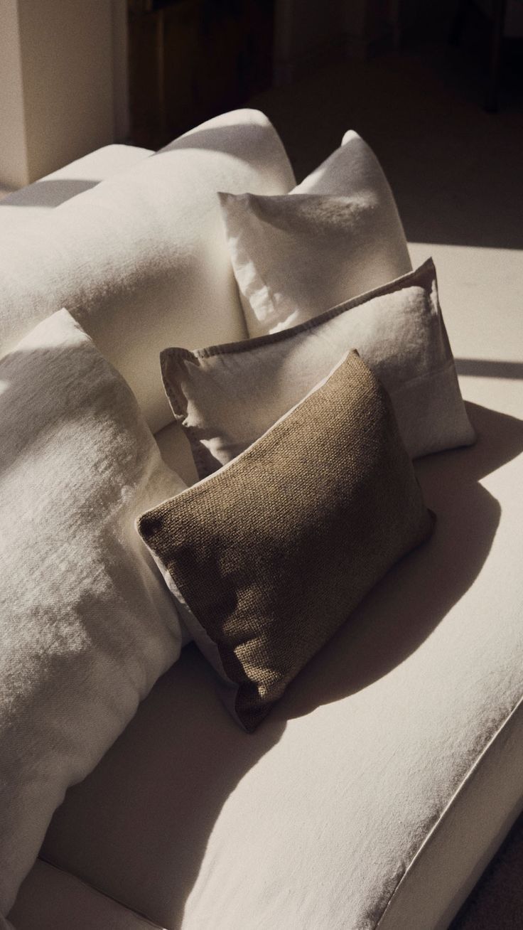 Thoughtful textures and relaxed layers